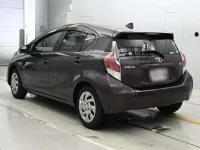 Цена авто Toyota Aqua с аукционов Японии, номер кузова NHP10, пробег 82 000, оценка 3