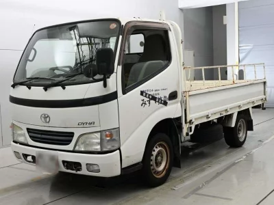 TOYOTA DYNA