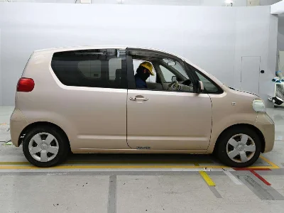 TOYOTA PORTE