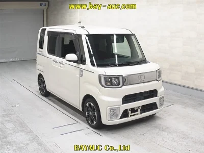 DAIHATSU WAKE