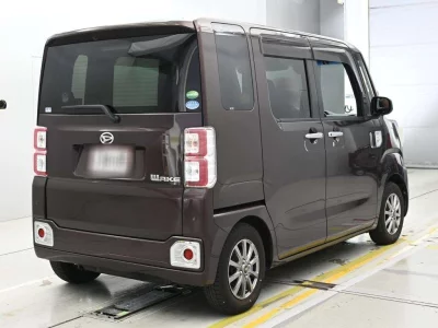 DAIHATSU WAKE