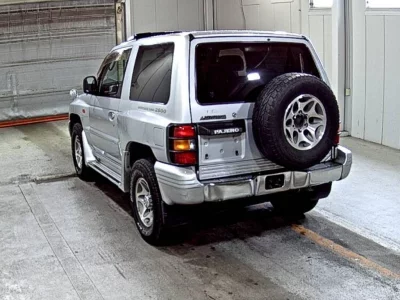 MITSUBISHI PAJERO