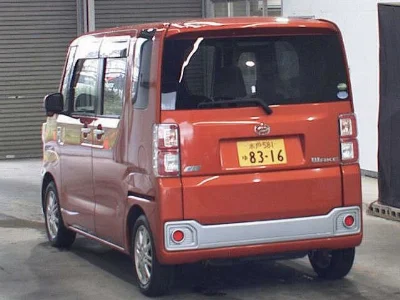 DAIHATSU WAKE