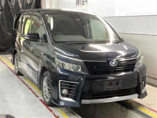 Toyota Voxy HYBRID ZS 2WD