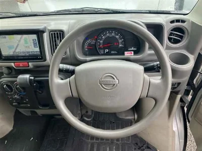 NISSAN CLIPPER VAN