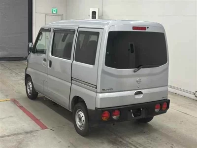 NISSAN CLIPPER VAN