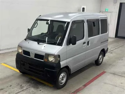 NISSAN CLIPPER VAN