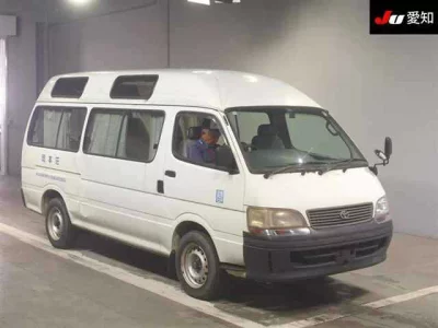 TOYOTA HIACE