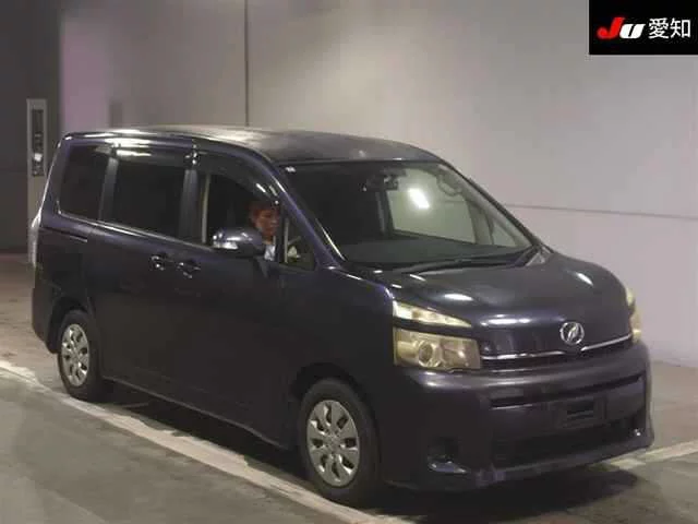 Toyota Voxy X L Edition