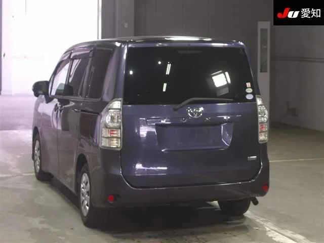 Toyota Voxy X L Edition, миниатюра 2
