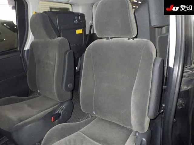 Toyota Voxy X L Edition, миниатюра 4