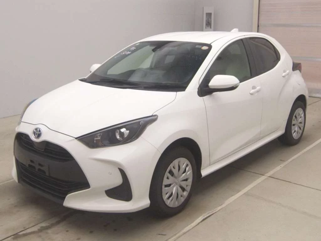 Toyota Yaris  с аукциона в Японии