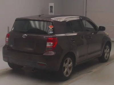 TOYOTA IST