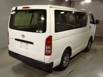 TOYOTA REGIUS VAN