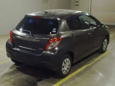 TOYOTA VITZ