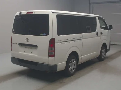 TOYOTA REGIUS VAN