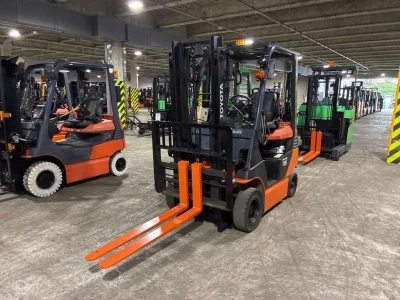 TOYOTA  FORKLIFT 