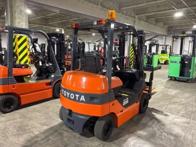 TOYOTA  FORKLIFT 
