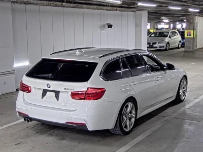 BMW 3 SERIES