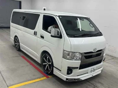 TOYOTA HIACE VAN