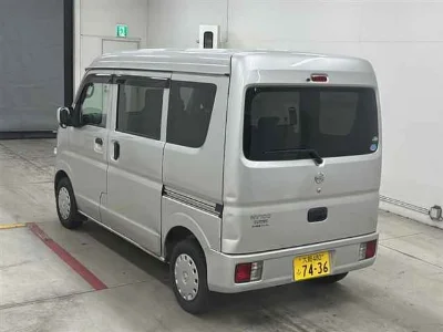 NISSAN CLIPPER VAN