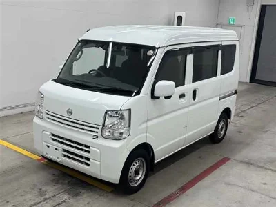 NISSAN CLIPPER VAN