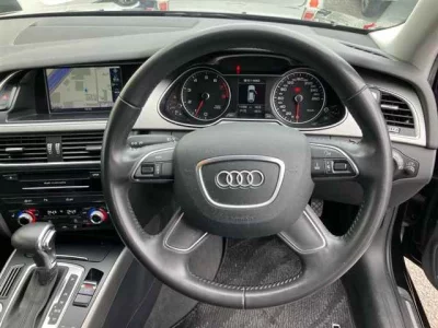 AUDI A4 AVANTE