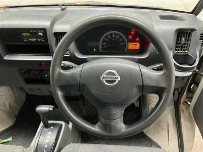 NISSAN CLIPPER VAN