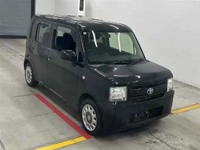 TOYOTA PIXIS SPACE