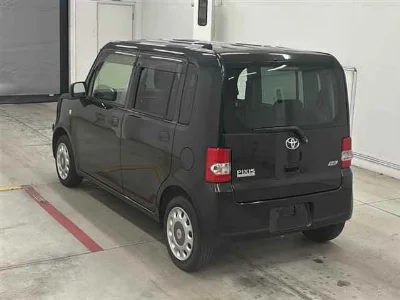 TOYOTA PIXIS SPACE
