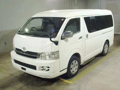 TOYOTA HIACE