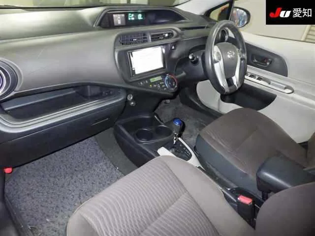 Toyota Aqua, миниатюра 2