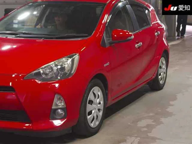 Toyota Aqua, миниатюра 6