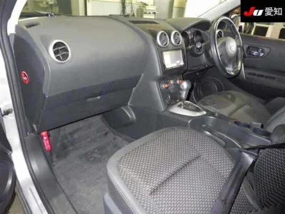NISSAN DUALIS