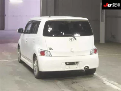 TOYOTA BB