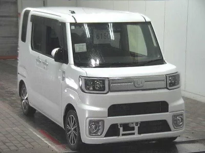 DAIHATSU WAKE