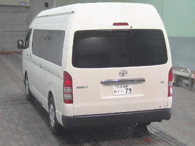 TOYOTA HIACE