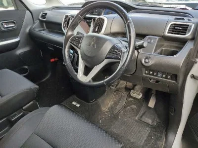 MITSUBISHI DELICA D2