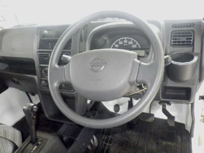 NISSAN CLIPPER TRUCK