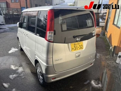NISSAN ROOX