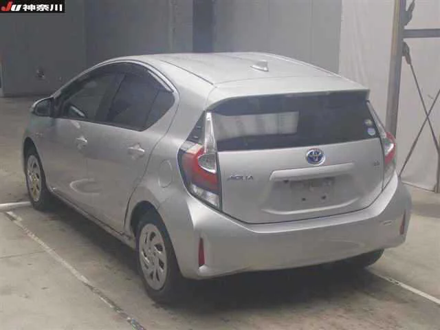 Toyota Aqua, миниатюра 2