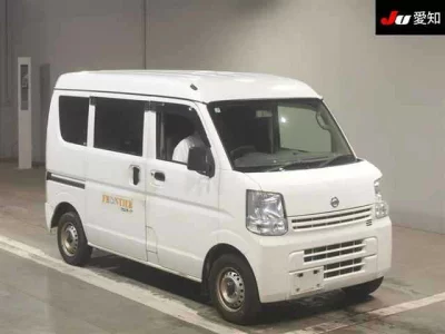 NISSAN CLIPPER VAN