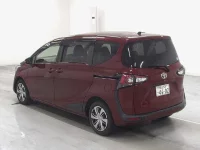 Цена авто Toyota Sienta с аукционов Японии, номер кузова NSP170G, пробег 100 000, оценка 2