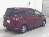 Цена авто Toyota Sienta с аукционов Японии, номер кузова NSP170G, пробег 100 000, оценка 2