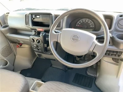 NISSAN CLIPPER VAN