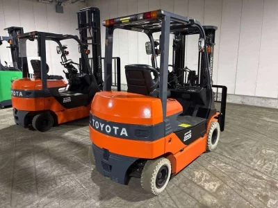 TOYOTA  FORKLIFT 