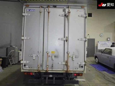 MITSUBISHI CANTER