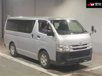 TOYOTA REGIUS VAN