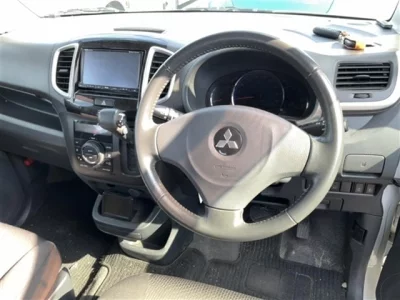 MITSUBISHI DELICA D2