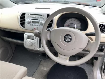 SUZUKI MRWAGON